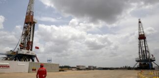 The United States is attempting to reduce some financial permissions on Venezuela The United States is attempting to reduce some financial permissions on Venezuela