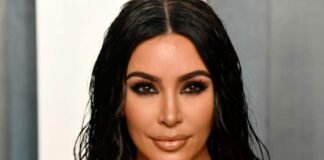 DWTS Alum Kim Kardashian Roasted for ‘Futuristic’ Photos, Wearing Gloves in Water DWTS Alum Kim Kardashian Roasted for ‘Futuristic’ Photos, Wearing Gloves in Water